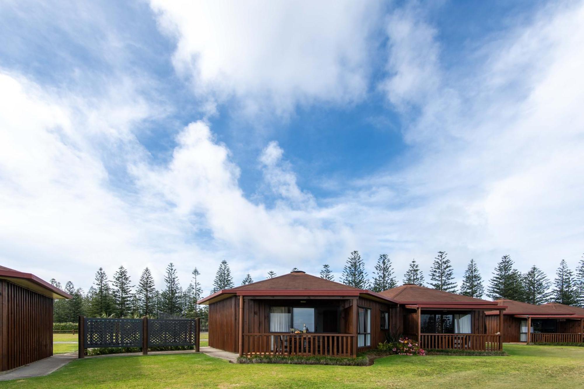 Ocean Breeze Cottages Burnt Pine Eksteriør bilde