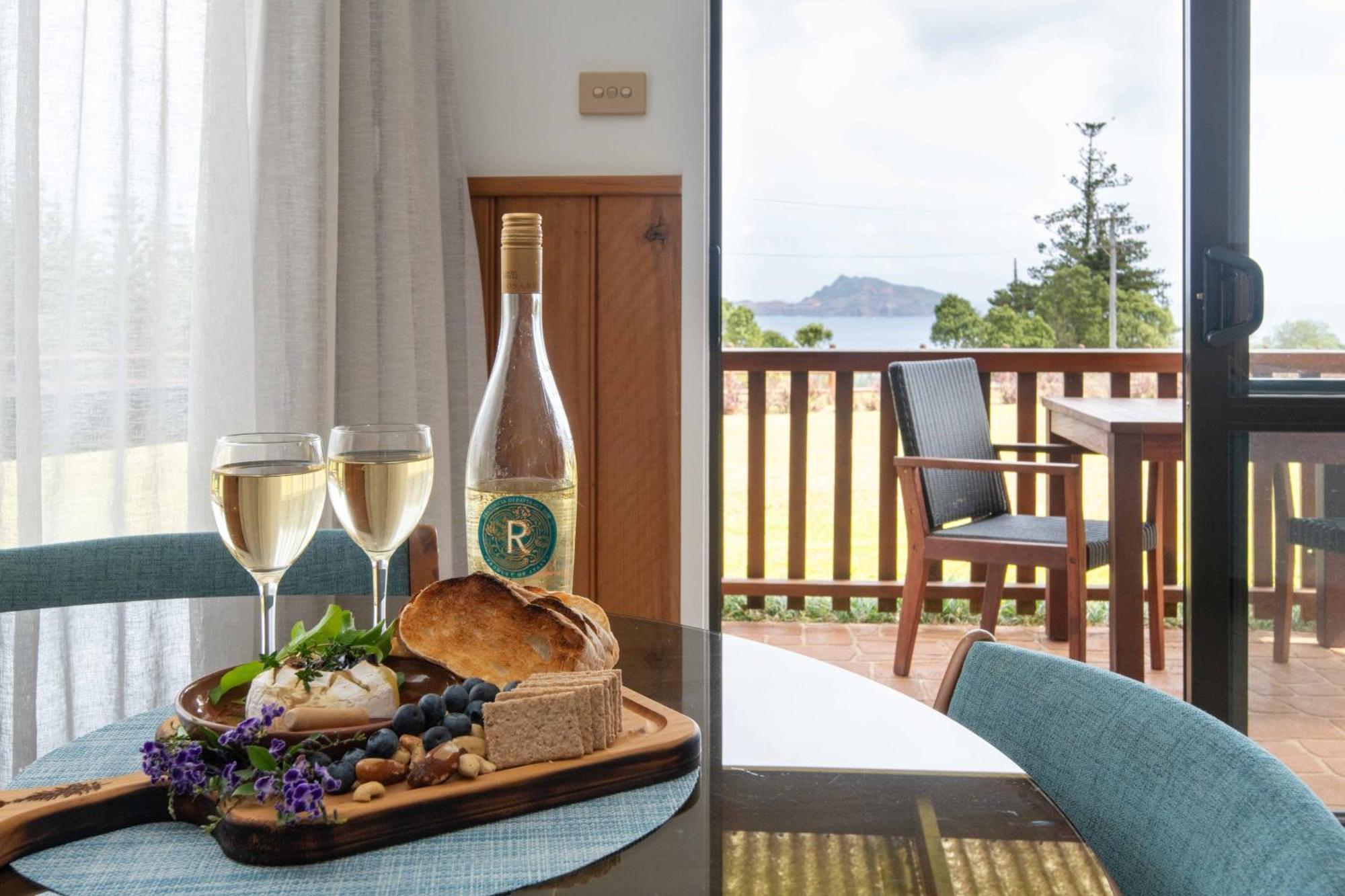 Ocean Breeze Cottages Burnt Pine Eksteriør bilde